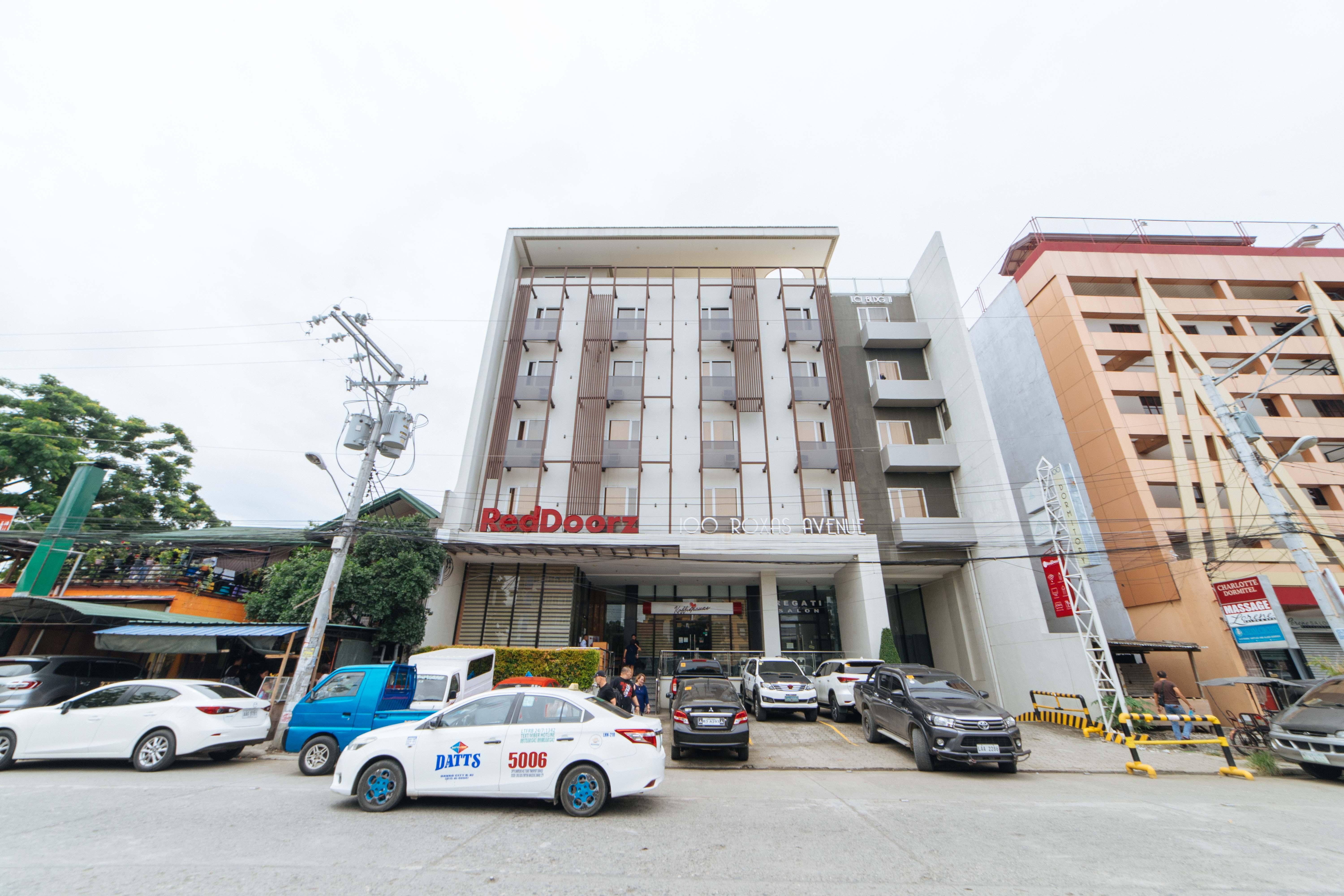 Reddoorz Plus @ Roxas Street Davao City מראה חיצוני תמונה