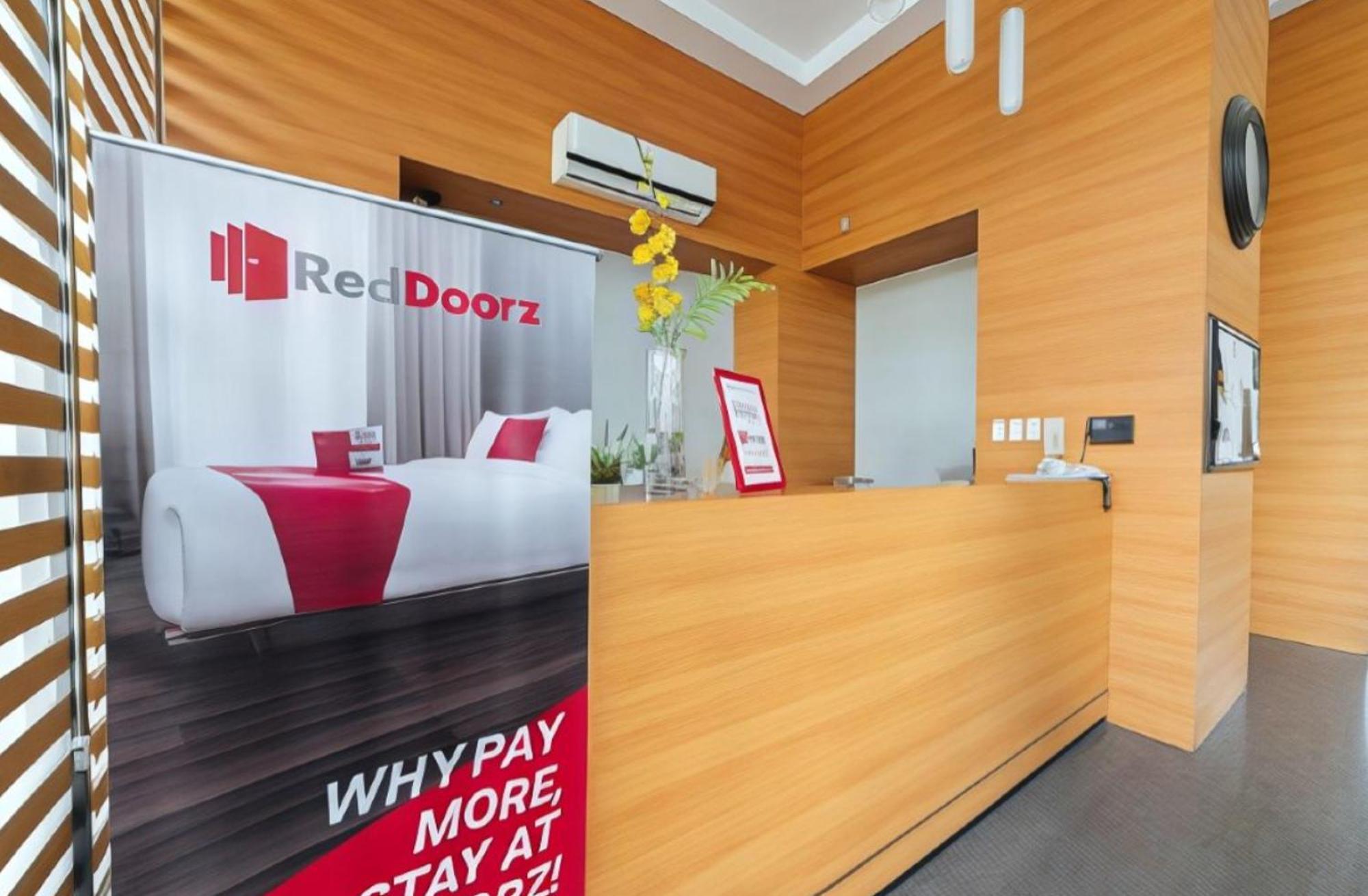 Reddoorz Plus @ Roxas Street Davao City מראה חיצוני תמונה