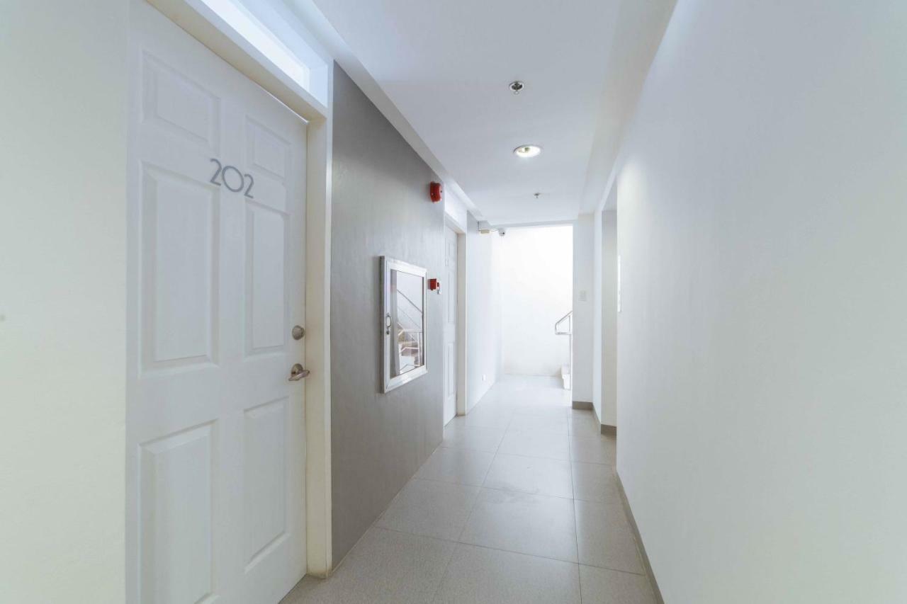 Reddoorz Plus @ Roxas Street Davao City מראה חיצוני תמונה